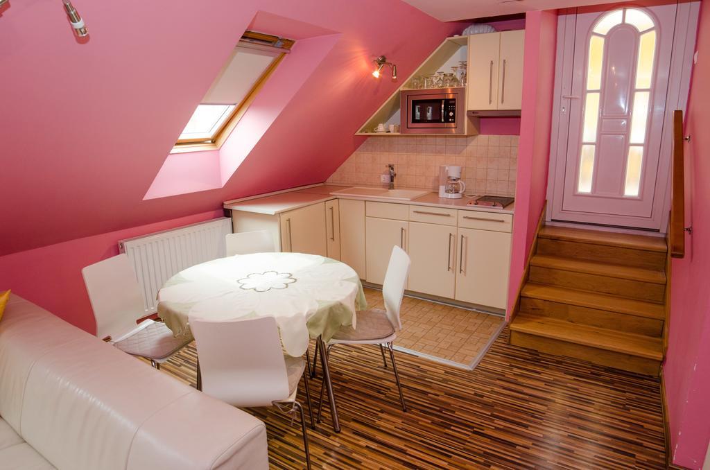 Kaman Vendeghaz Appartement Alsópáhok Kamer foto