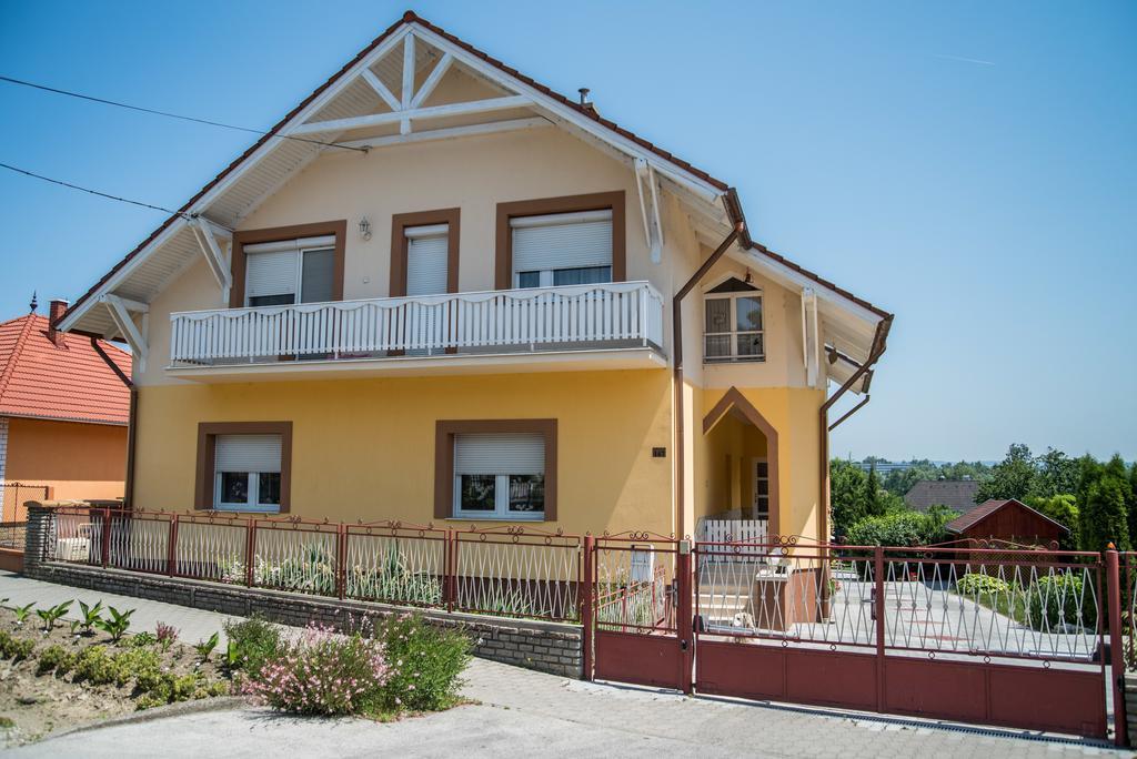 Kaman Vendeghaz Appartement Alsópáhok Kamer foto